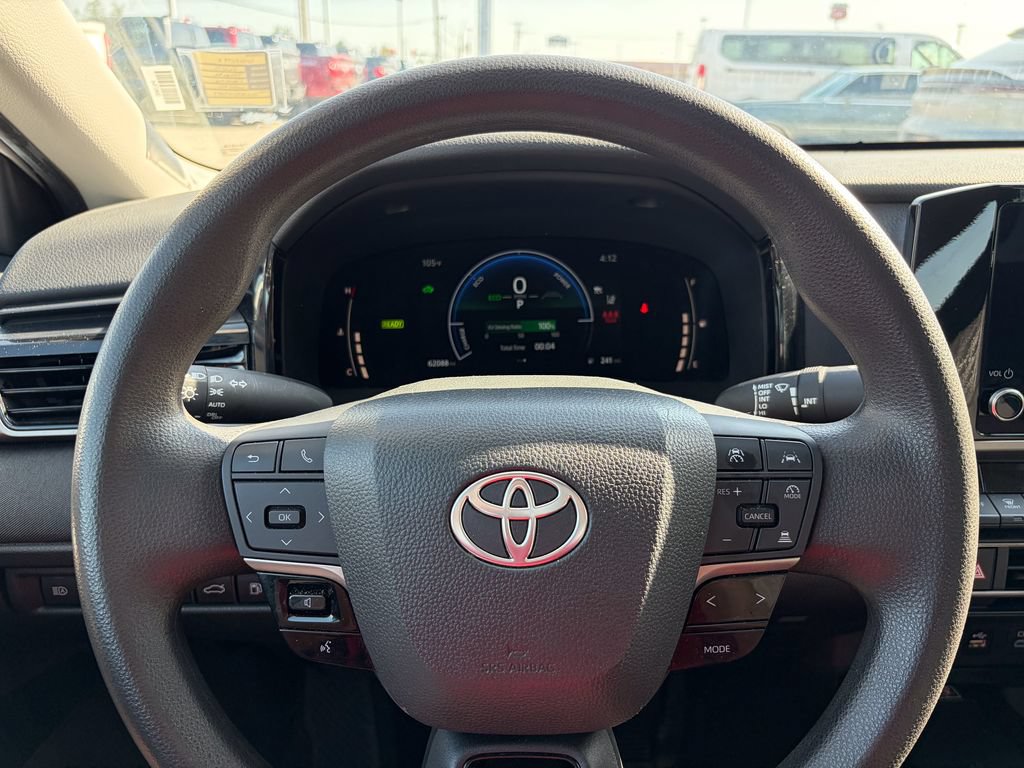 Used 2025 Toyota Camry LE FWD image 22