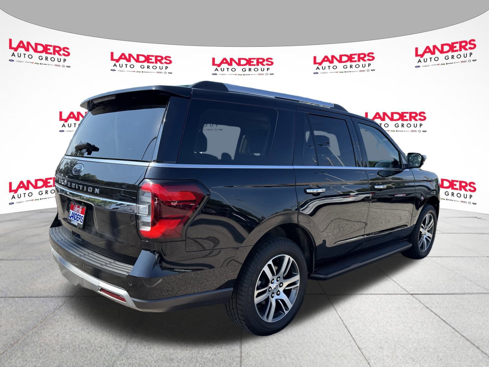 Certified 2024 Ford Expedition Limited image 5