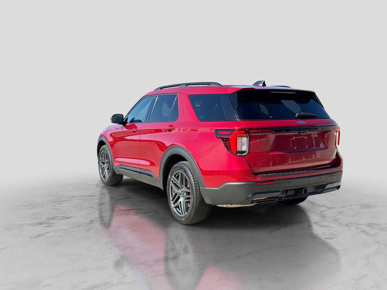 Certified 2025 Ford Explorer ST-Line AWD/4WD image 4