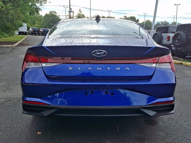 Used 2023 Hyundai Elantra SEL FWD image 9