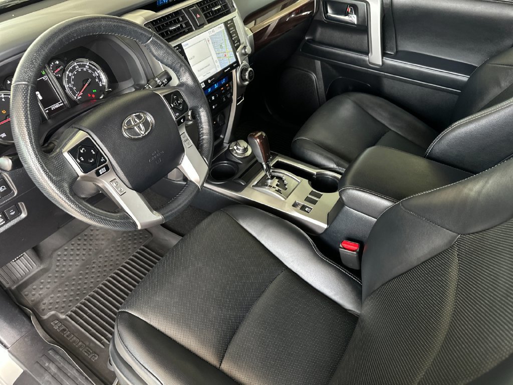 Used 2024 Toyota 4Runner Limited AWD/4WD image 9