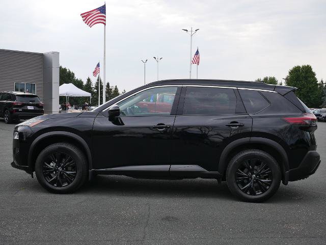 Used 2023 Nissan Rogue SV w/ SV Premium Package AWD/4WD image 2