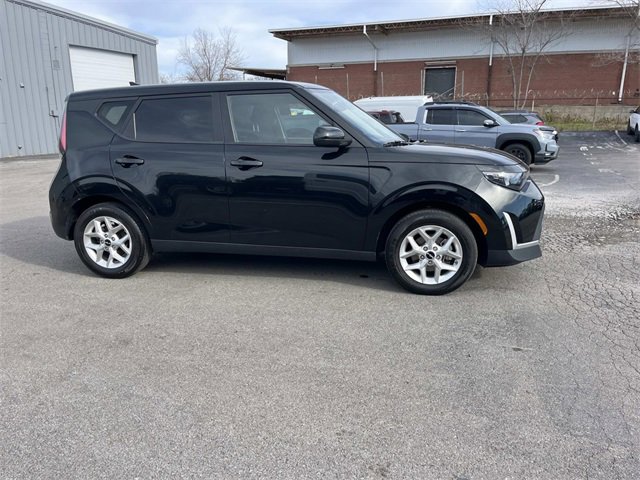Used 2024 Kia Soul LX w/ Option Group 015 video 2