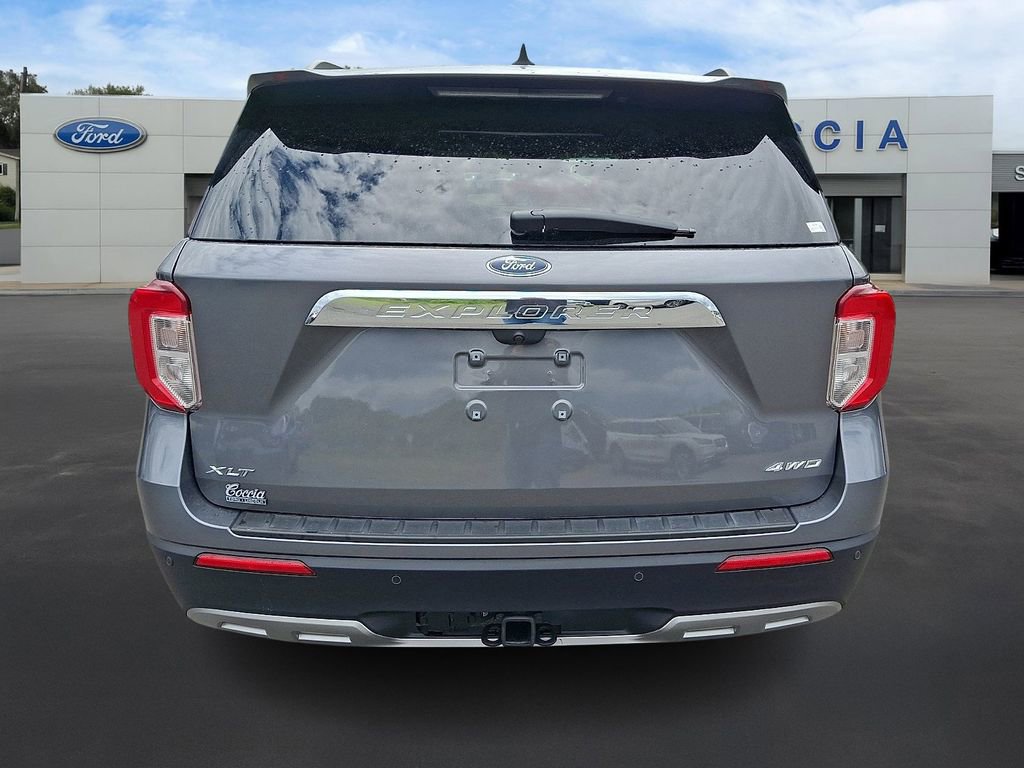 Certified 2023 Ford Explorer XLT w/ Equipment Group 202A AWD/4WD image 5