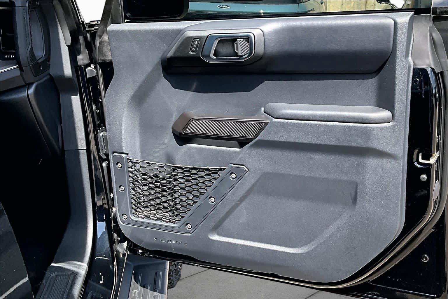 Certified 2025 Ford Bronco Outer Banks w/ Sasquatch Package AWD/4WD image 23