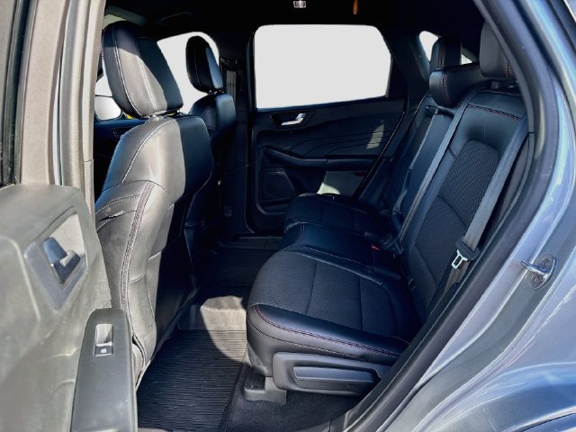 Certified 2023 Ford Escape ST-Line Select w/ Tech Pack #1 AWD/4WD image 32
