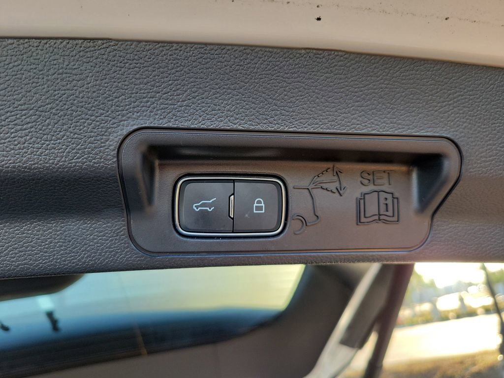 Certified 2025 Ford Explorer ST image 11