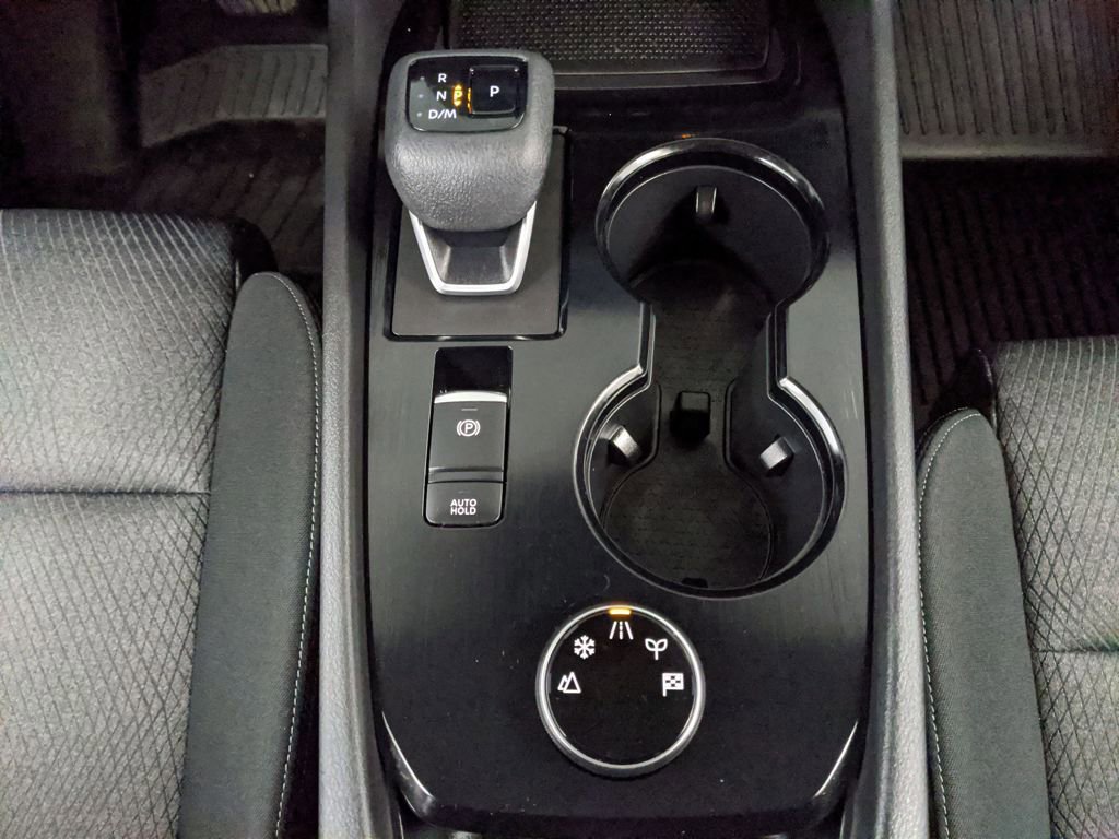 Used 2025 Nissan Rogue SV image 10