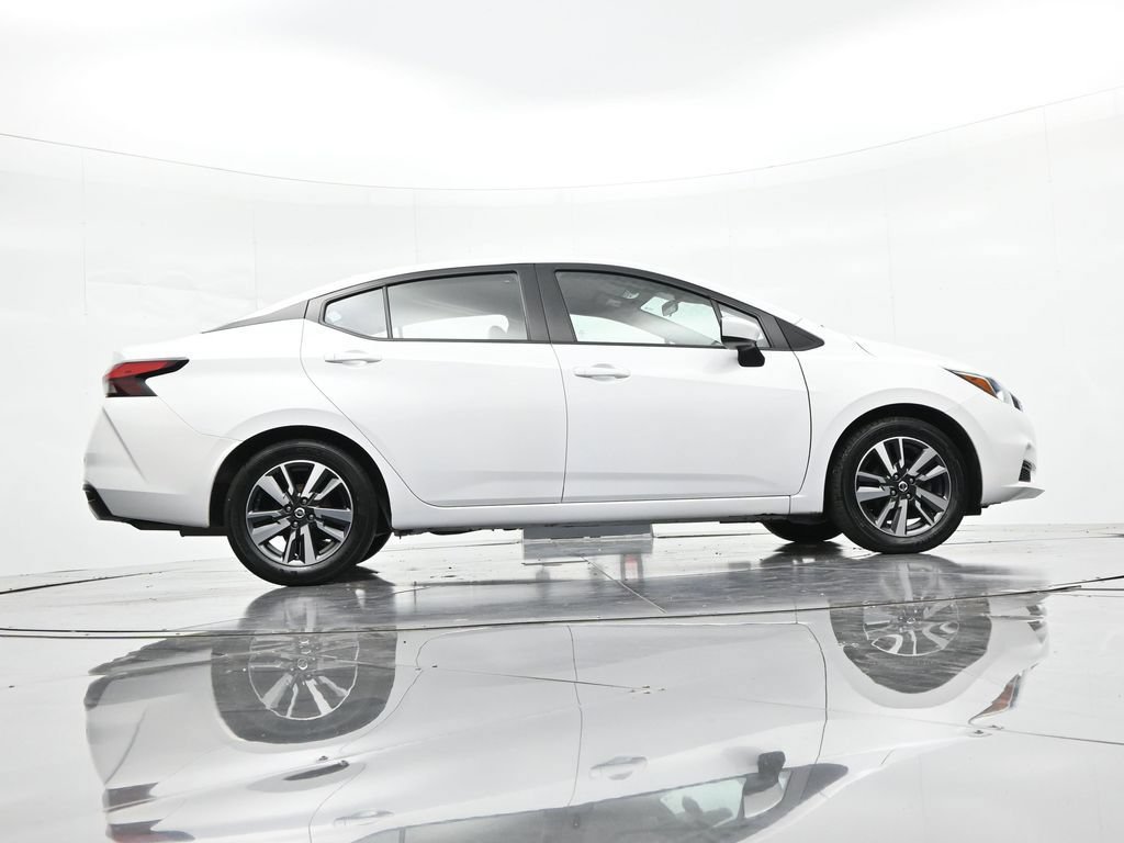 Used 2022 Nissan Versa SV FWD image 21