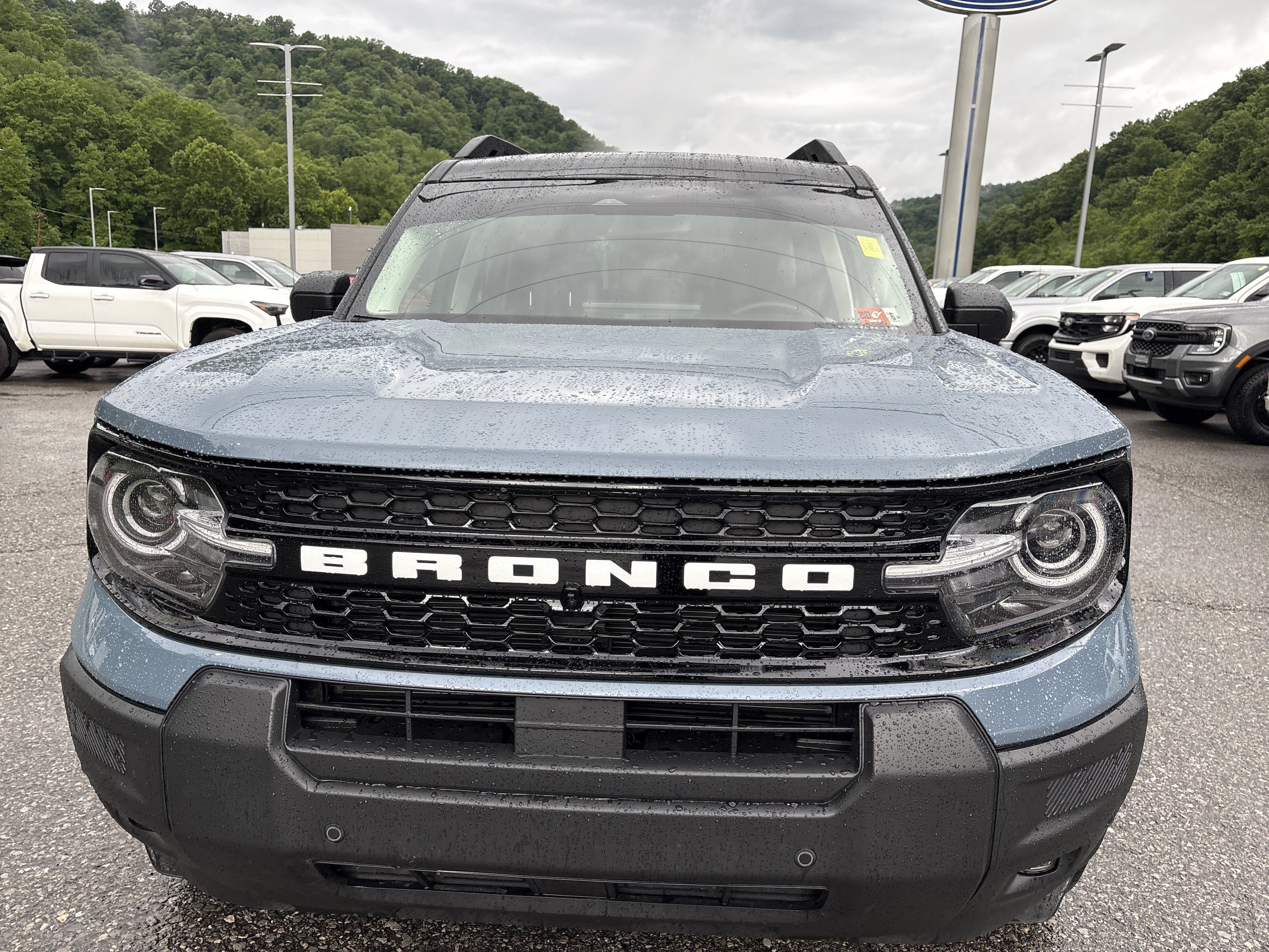 Certified 2025 Ford Bronco Sport Outer Banks w/ Outer Banks Tech Package+ AWD/4WD image 9