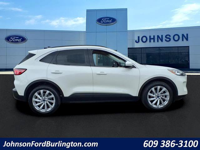 Certified 2022 Ford Escape Titanium w/ Titanium Elite Package AWD/4WD image 2