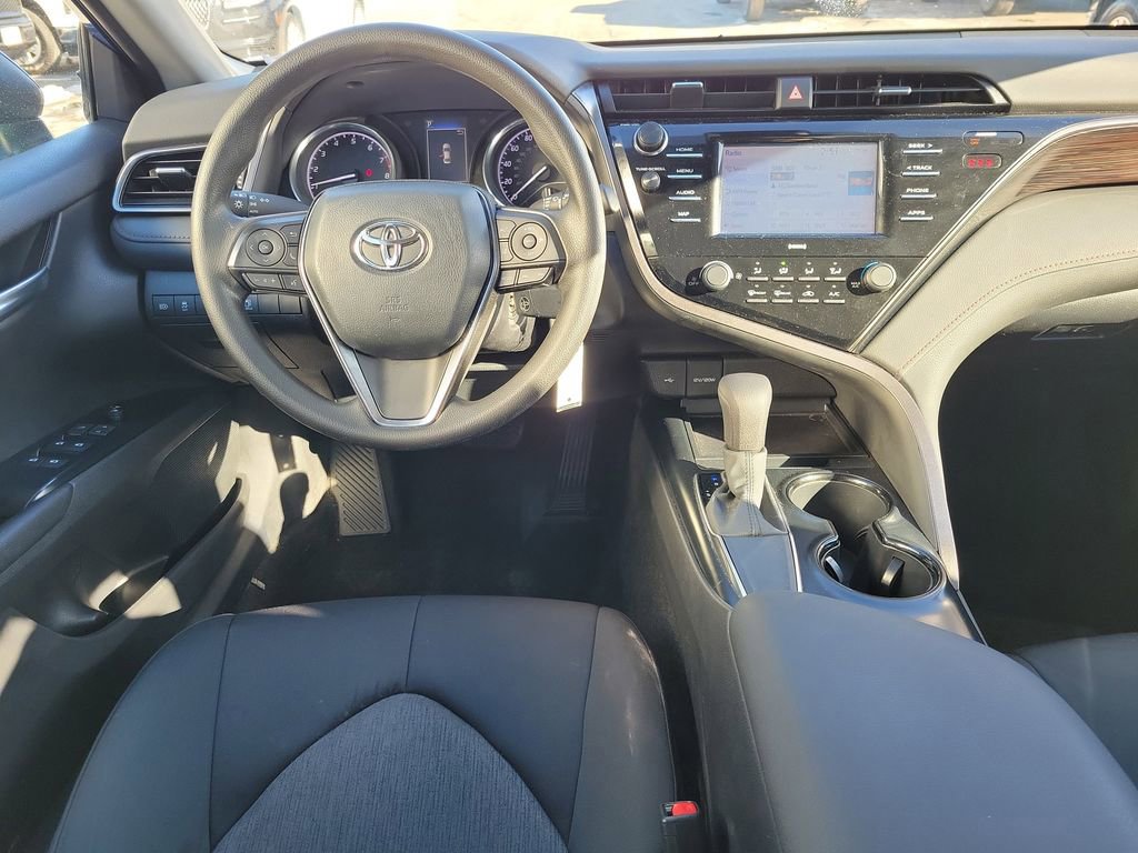 Used 2020 Toyota Camry LE image 12