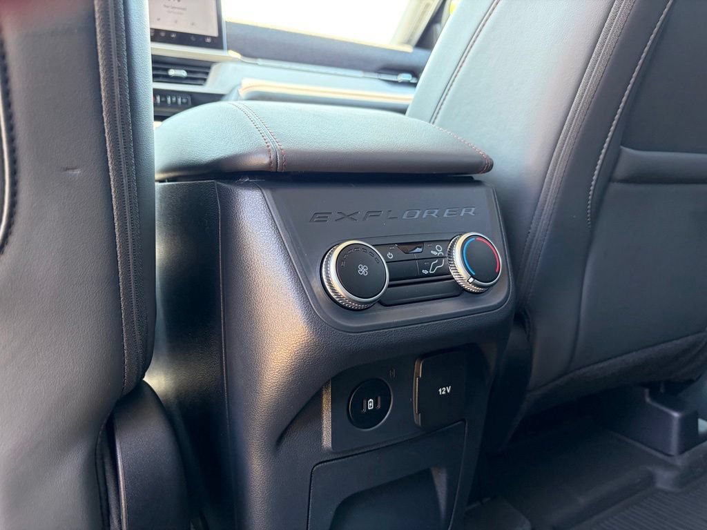 Certified 2025 Ford Explorer Active w/ Active Comfort Package AWD/4WD image 42