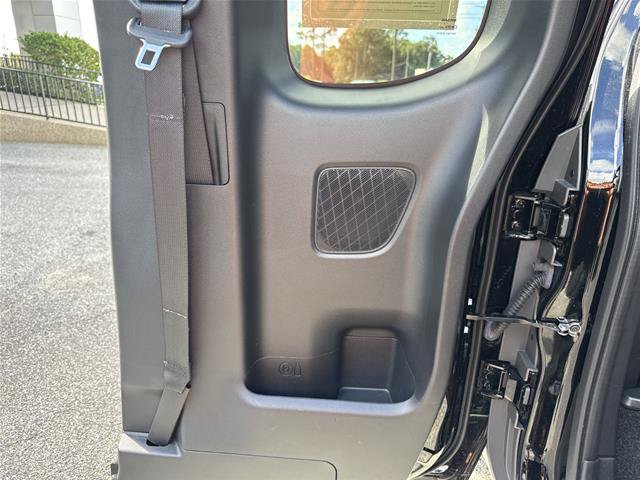 Used 2025 Nissan Frontier SV RWD image 22