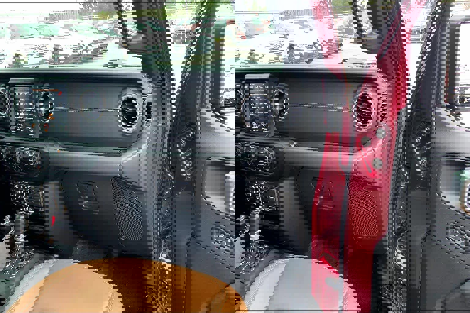 Used 2022 Jeep Gladiator Overland image 19