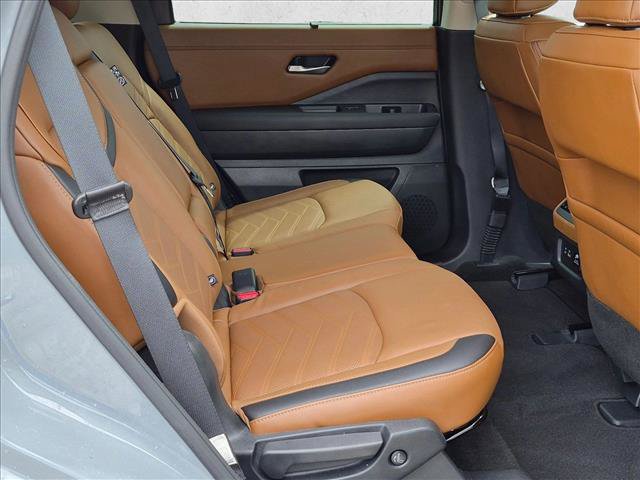 Used 2025 Nissan Pathfinder Platinum w/ Cargo Package FWD image 20
