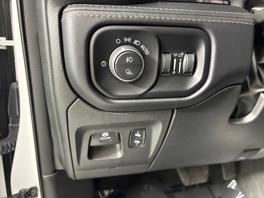 Used 2023 RAM 1500 Limited w/ Bed Utility Group image 14