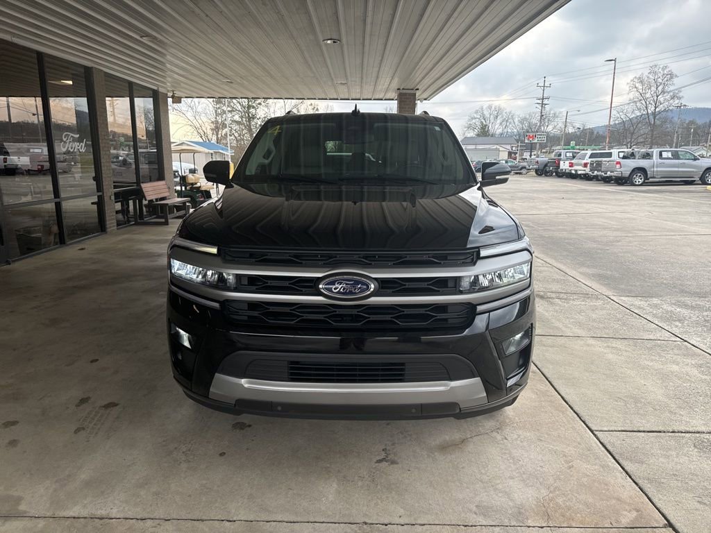 Certified 2024 Ford Expedition Max XLT image 2
