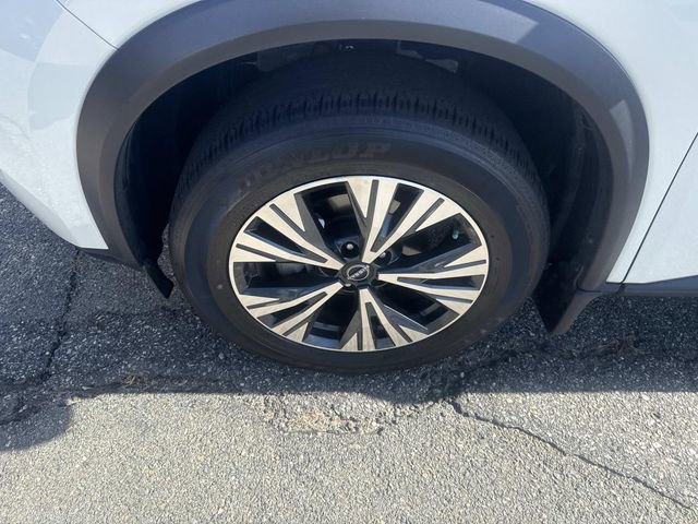 Used 2023 Nissan Rogue SV image 11