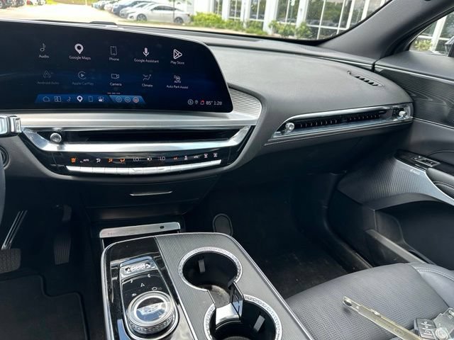 Used 2024 Cadillac Lyriq Luxury AWD/4WD image 21