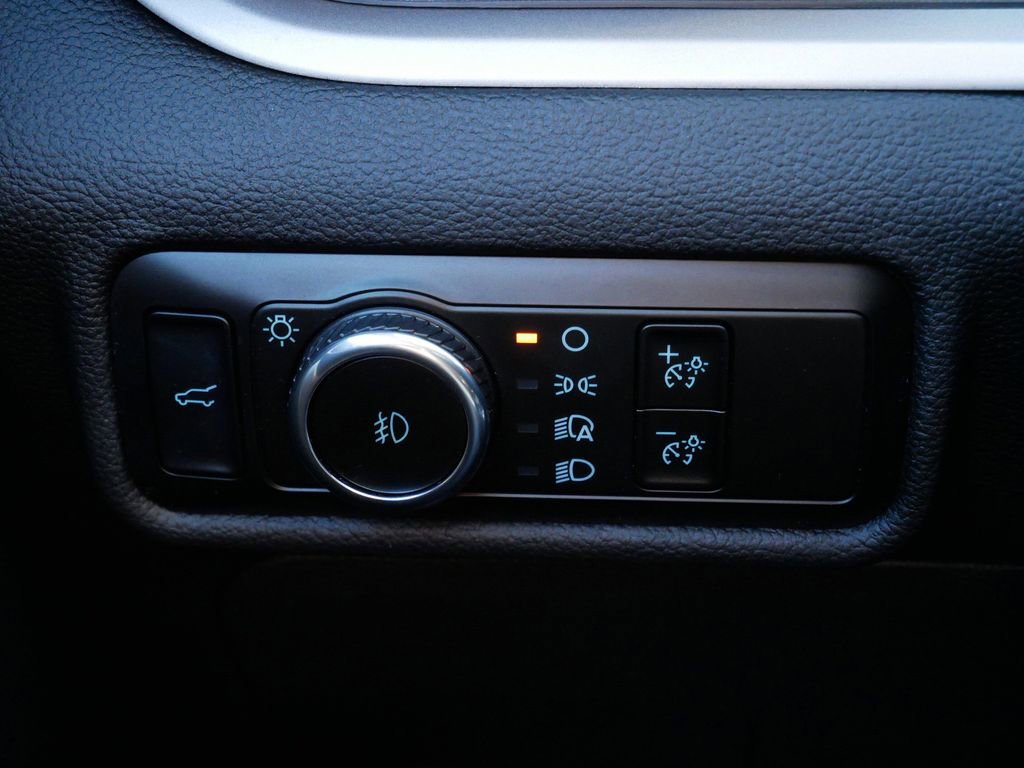 Certified 2023 Ford Explorer XLT w/ Equipment Group 202A image 17