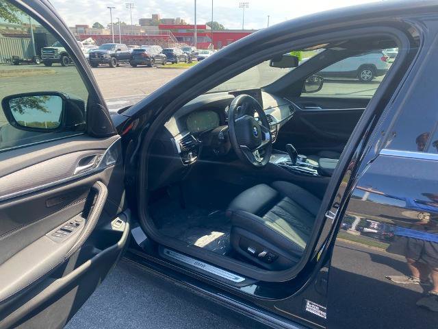 Used 2022 BMW 530i w/ Convenience Package image 9