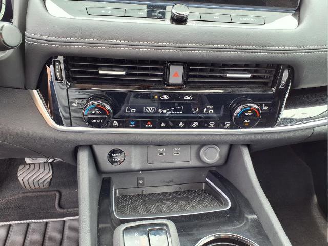 Used 2025 Nissan Rogue SL w/ Tech Package AWD/4WD image 23