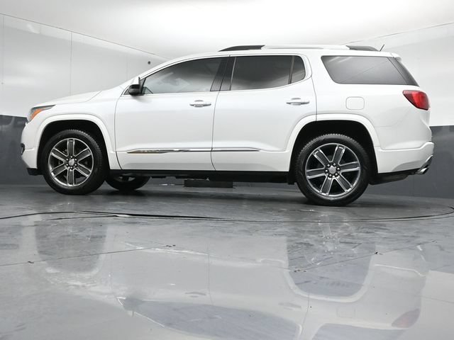 Used 2019 GMC Acadia Denali w/ Technology Package FWD image 42