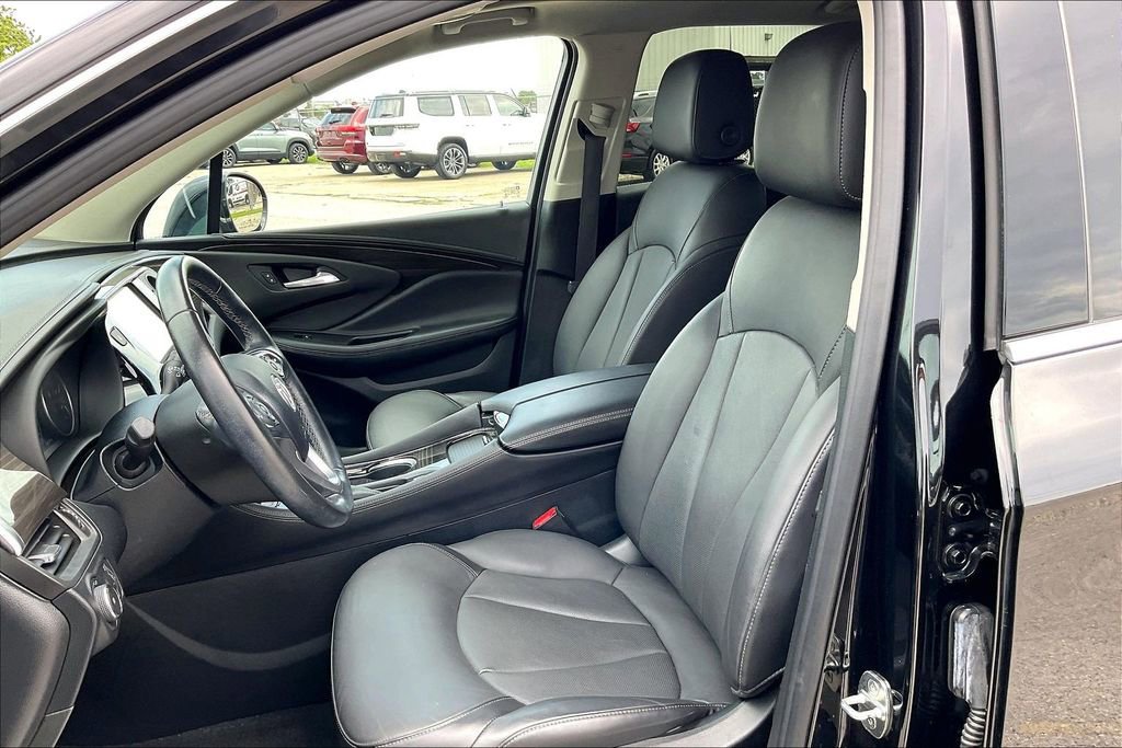 Used 2019 Buick Envision Premium w/ LPO, Cargo Package AWD/4WD image 18