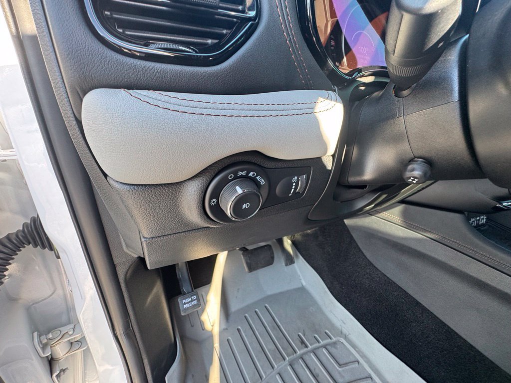 Used 2022 Dodge Durango R/T RWD image 12