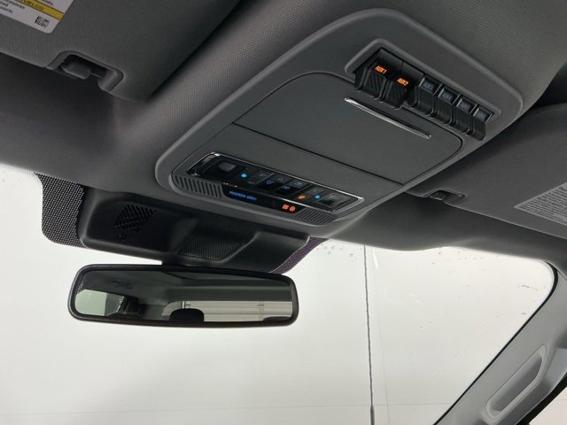 Certified 2025 Ford F350 Lariat w/ FX4 Off-Road Package image 25