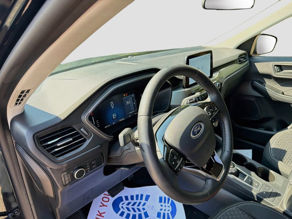 Certified 2024 Ford Escape Active AWD/4WD image 9