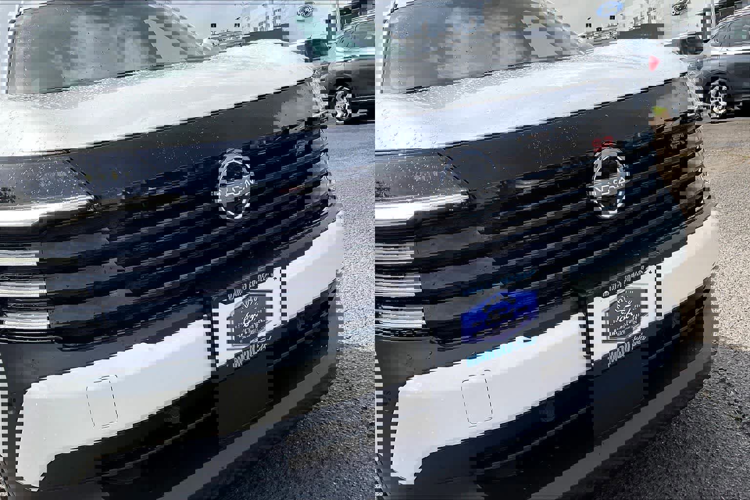 Used 2025 Nissan Kicks SR image 33