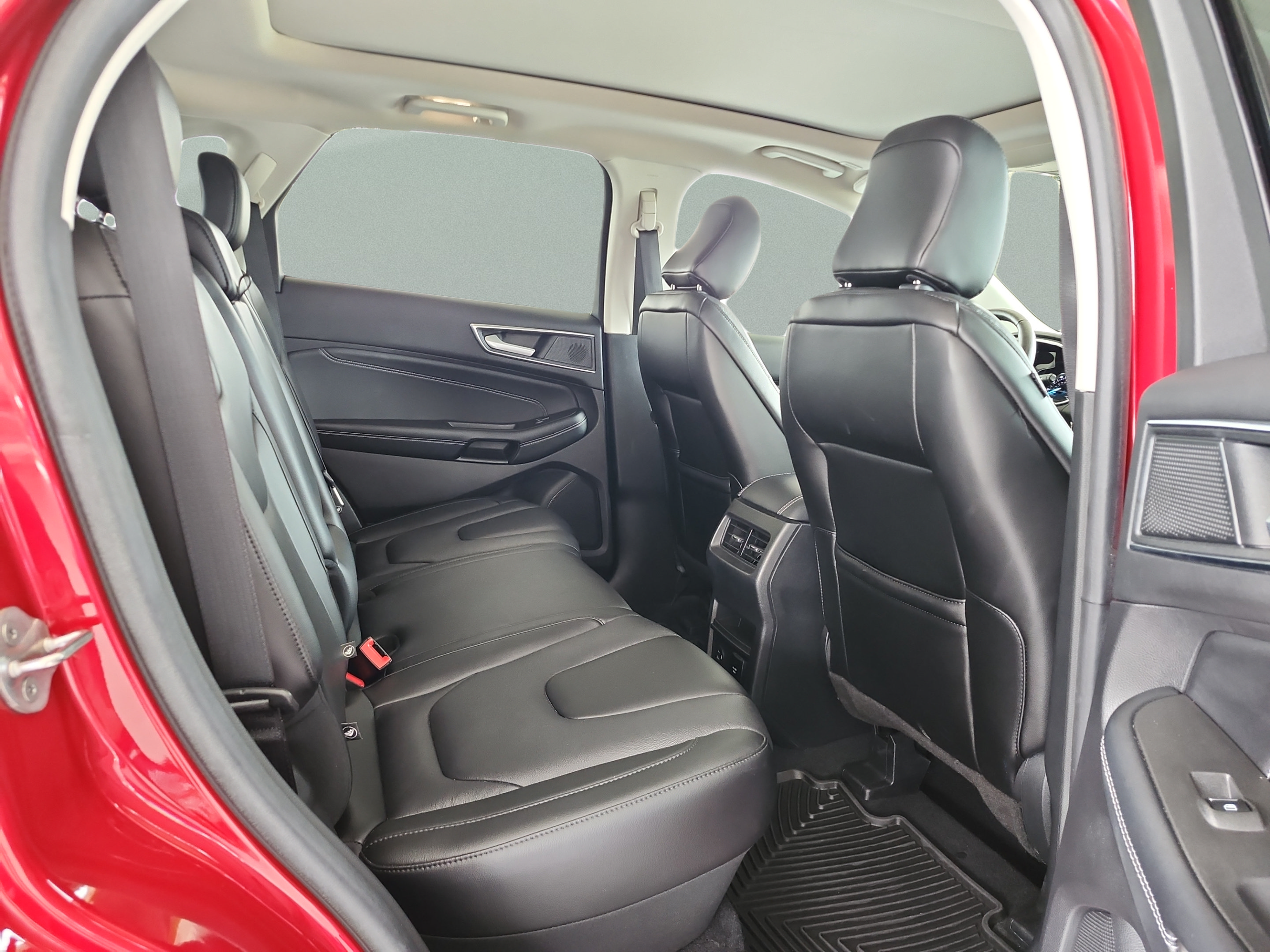 Certified 2021 Ford Edge Titanium FWD image 19