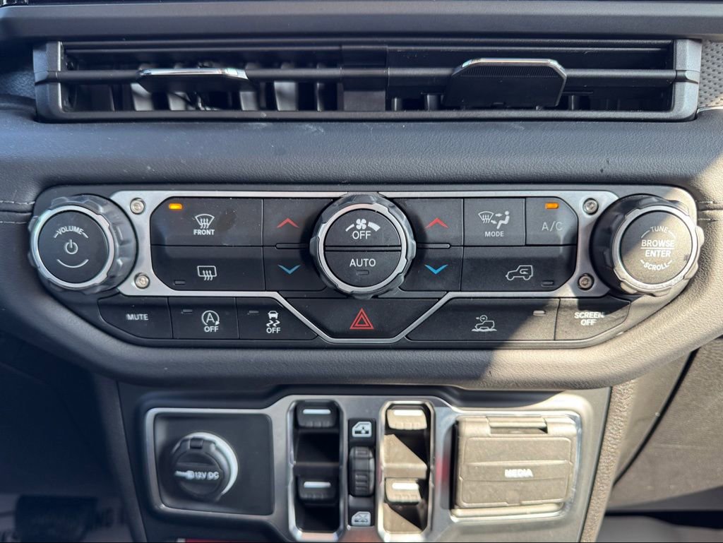 Used 2025 Jeep Wrangler Rubicon image 20