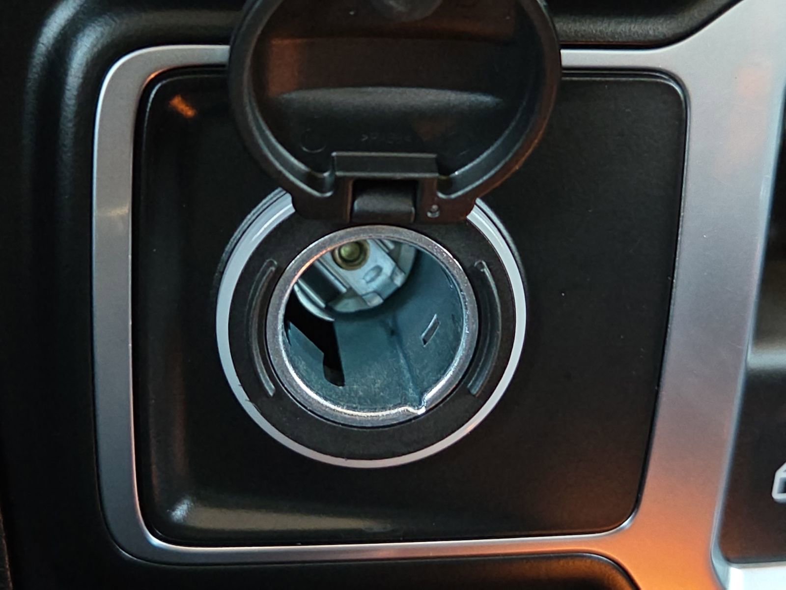 Used 2024 Jeep Wrangler Sport S image 19