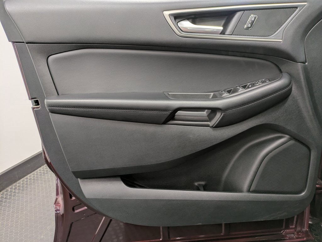 Certified 2022 Ford Edge SEL w/ Convenience Package image 8