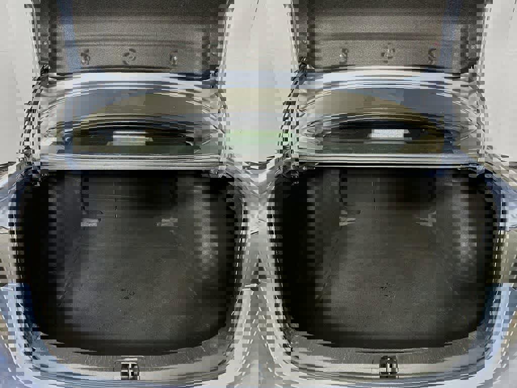 Used 2021 Toyota Corolla LE image 20