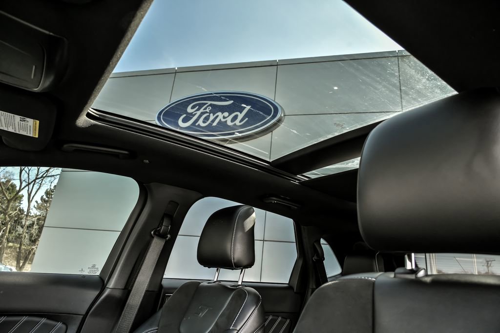 Certified 2022 Ford Edge ST w/ Equipment Group 401A AWD/4WD image 16