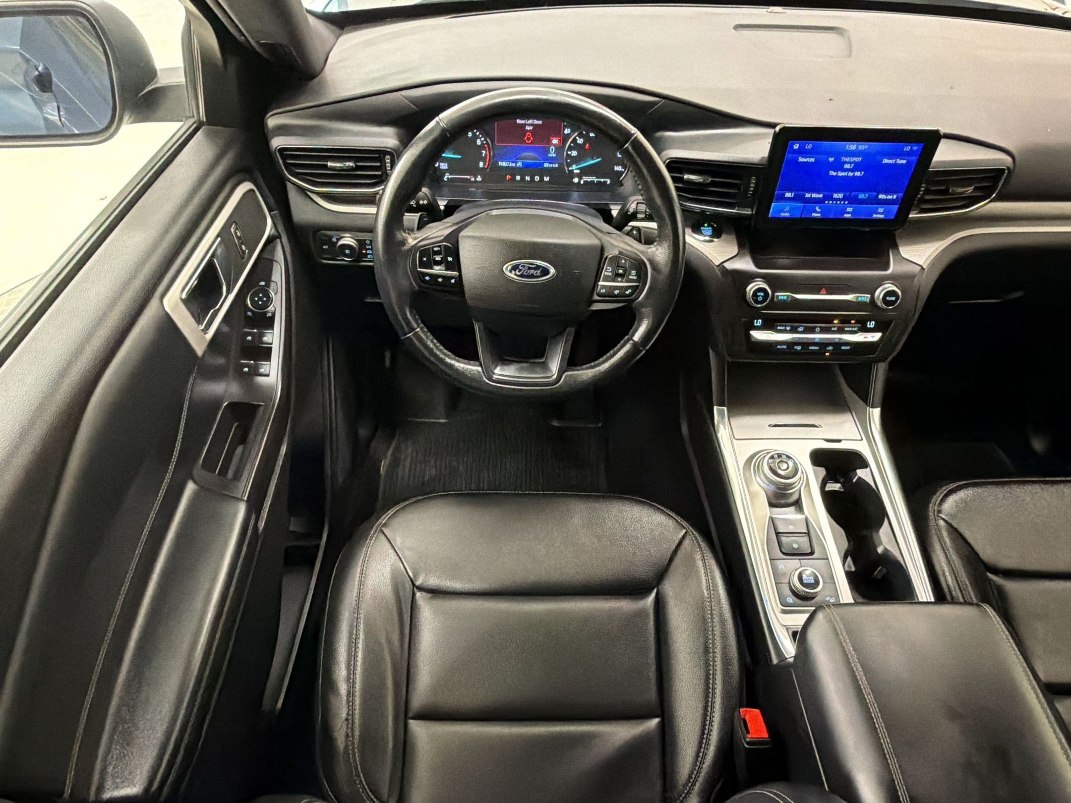 Certified 2020 Ford Explorer XLT w/ Equipment Group 202A AWD/4WD image 28