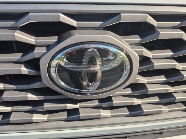 Used 2021 Toyota Tacoma TRD Off-Road w/ Technology Package AWD/4WD image 36