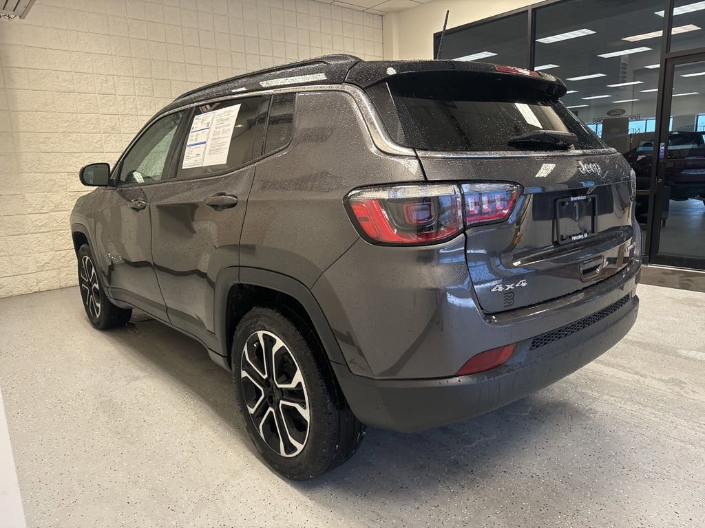 Used 2022 Jeep Compass Limited image 9