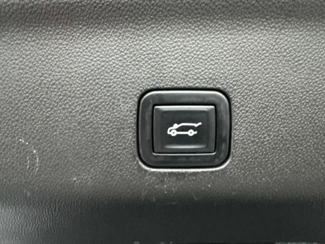 Used 2022 GMC Yukon XL SLT image 15