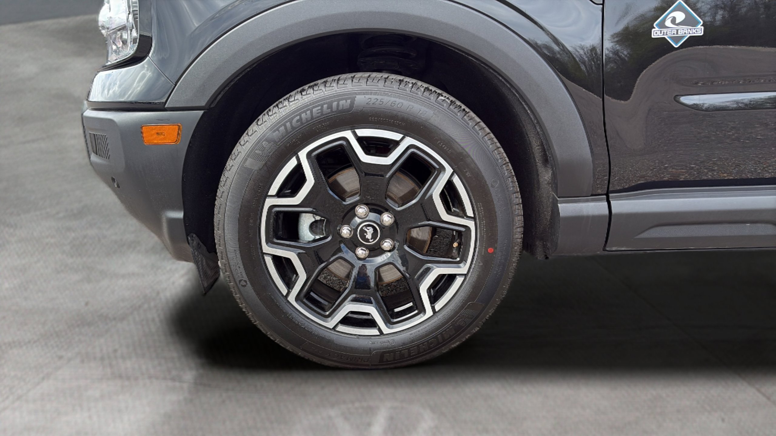 Certified 2025 Ford Bronco Sport Outer Banks w/ Outer Banks Tech Package+ AWD/4WD image 31