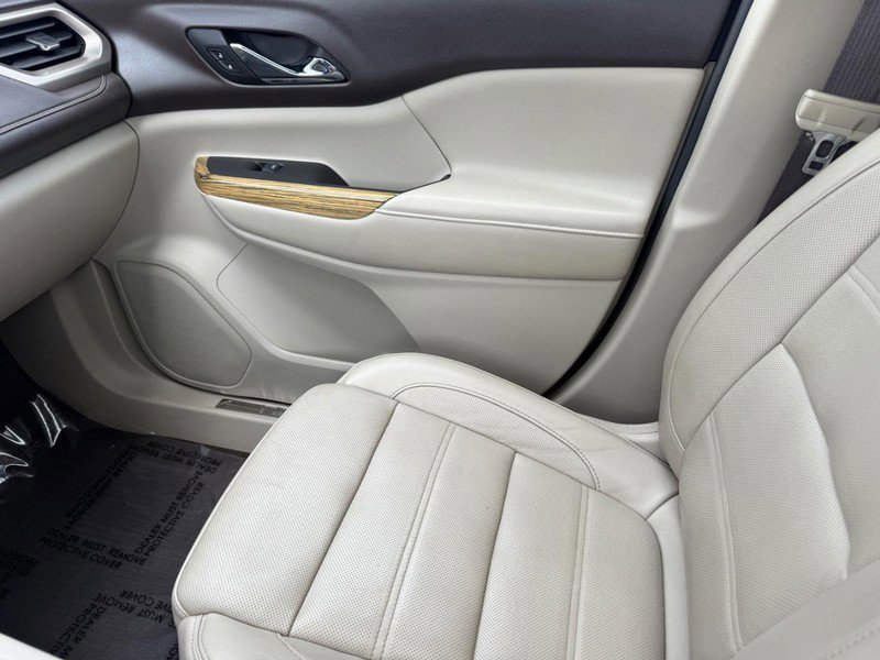 Used 2017 GMC Acadia Denali w/ Technology Package image 27