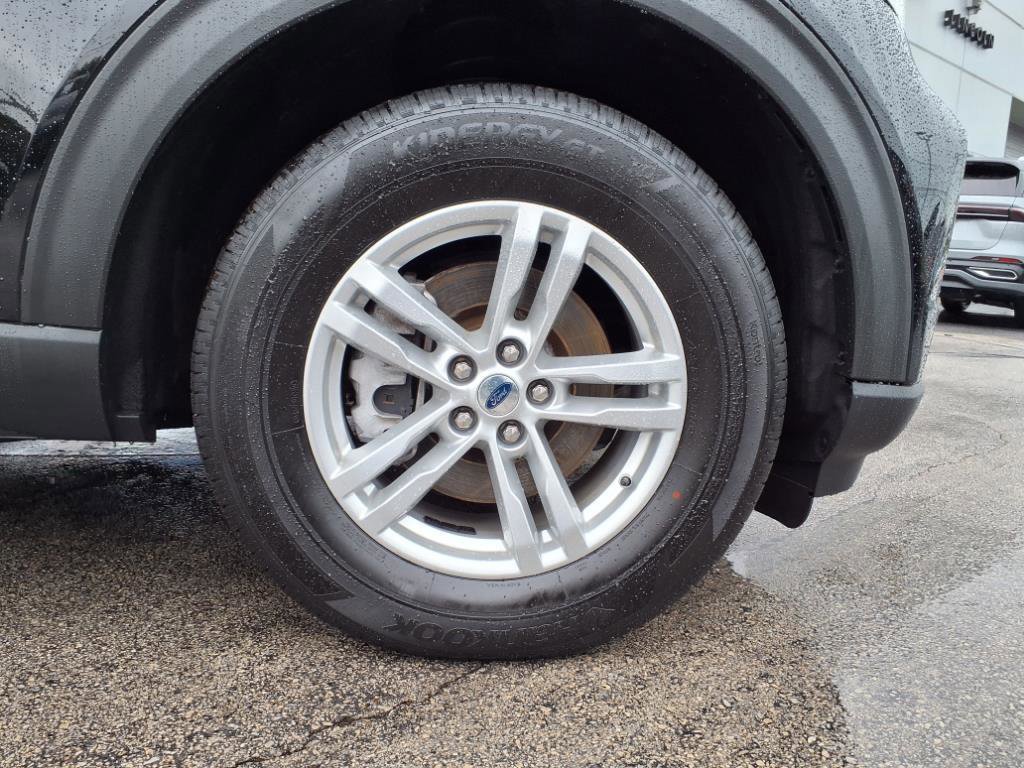 Certified 2022 Ford Explorer XLT w/ Equipment Group 202A image 10