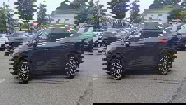 Certified 2023 Ford Escape SE w/ PHEV Premium Package image 3