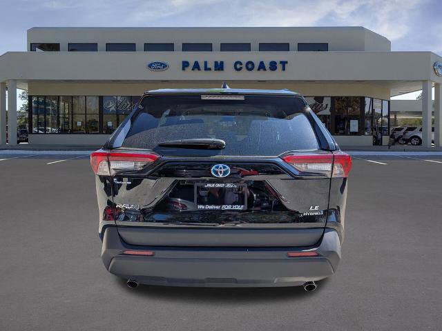 Used 2024 Toyota RAV4 LE image 4
