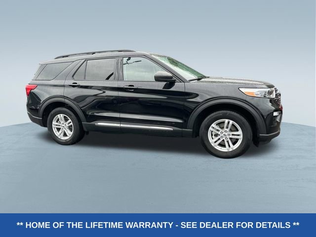 Certified 2022 Ford Explorer XLT w/ Equipment Group 202A AWD/4WD image 2