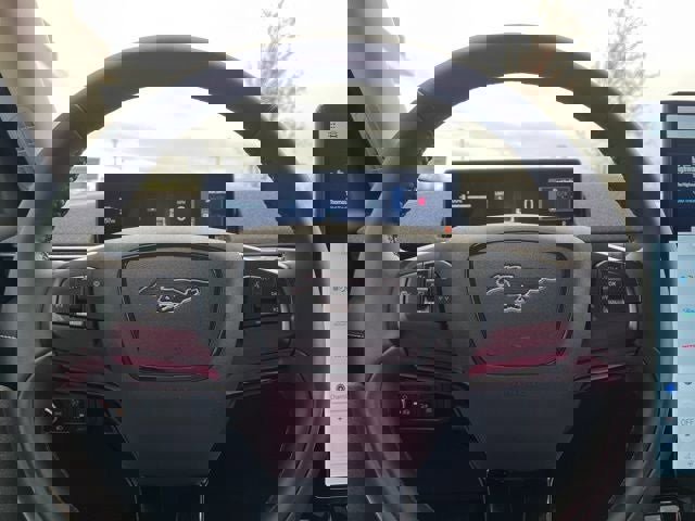 Certified 2025 Ford Mustang Mach-E Premium image 28